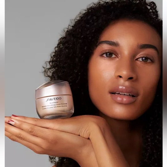 Shiseido Benefiance Wrinkle Smoothing Cream Enriched  15ml - Picture 5 of 8